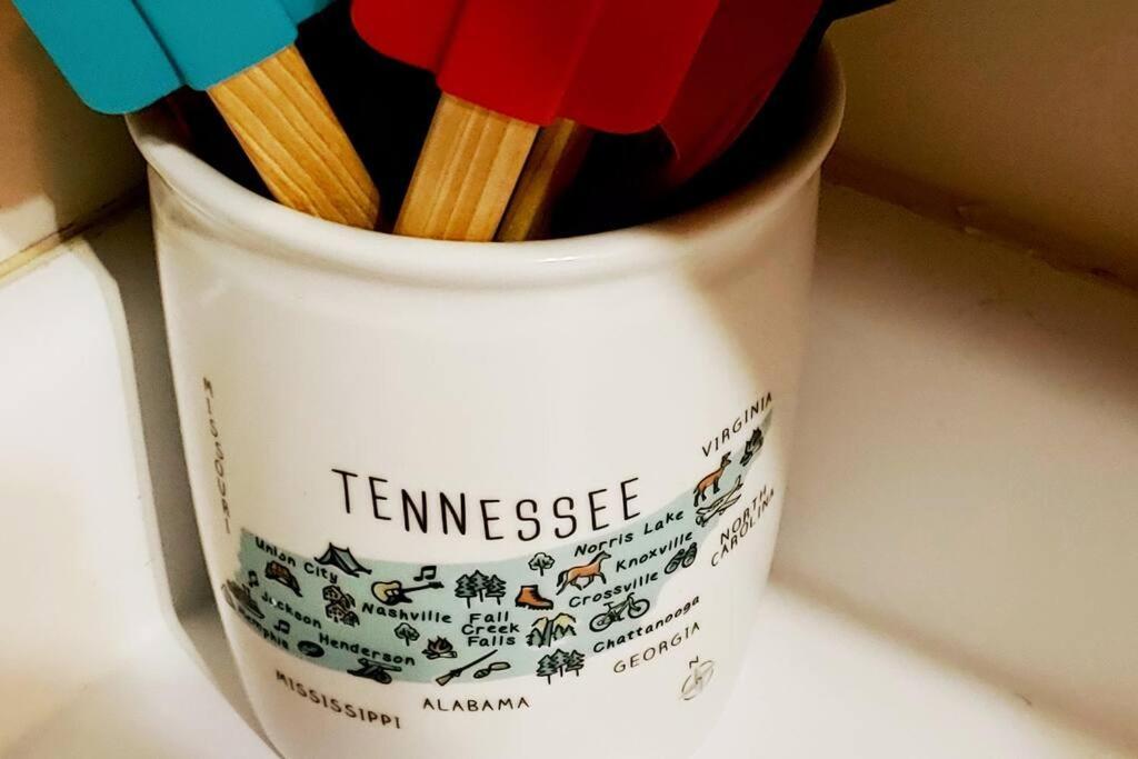 Four Private Suites - Hot Tub - Arcade - Fast Wi-Fi - One Minute To Parkway Fun Pigeon Forge Eksteriør billede